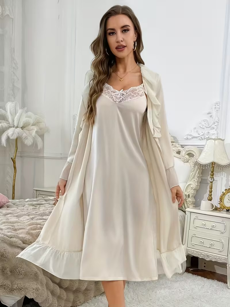 Elegant Lace-Trimmed Satin Nightgown & Robe Set - Champagne
