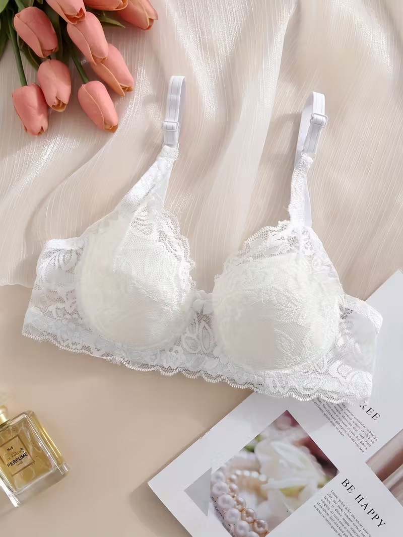 Full-Coverage Floral Lace Bra – Wire-Free Comfort Fit